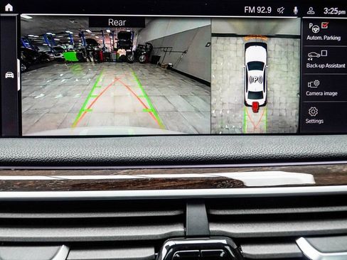 Used 2021 BMW 740i xDrive w/ M Sport Package AWD/4WD image 26