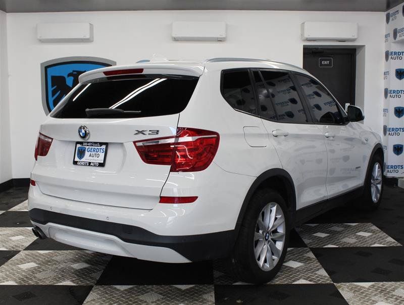 Used 2016 BMW X3 xDrive28i AWD/4WD image 4