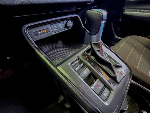 Used 2025 Honda CR-V Sport image 32