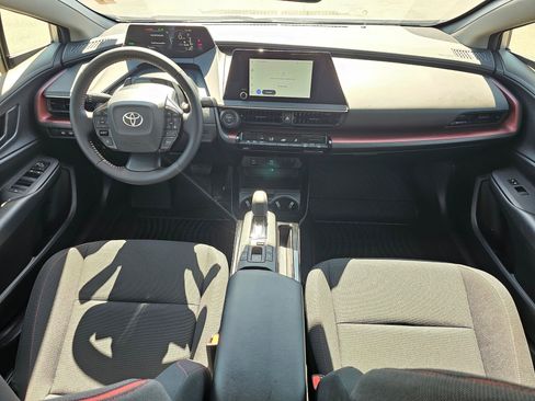 Used 2026 Toyota Prius Plug-In Hybrid FWD image 15