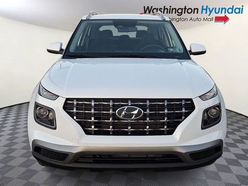 New 2026 Hyundai Venue SEL FWD image 2