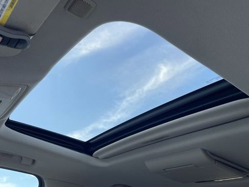 Certified 2016 Cadillac Escalade Premium image 8