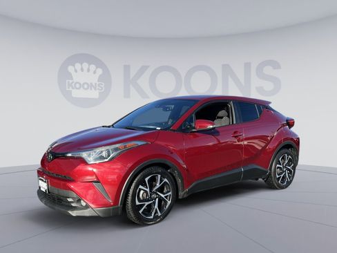 Used 2018 Toyota C-HR XLE image 1