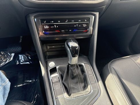 Used 2023 Volkswagen Tiguan SE FWD image 20