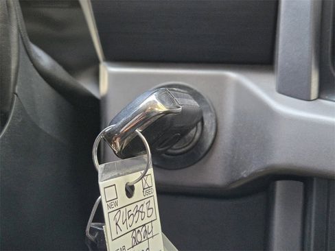 Used 2024 Ford F150 XLT image 24