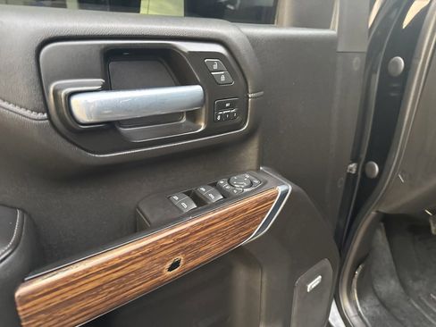 Used 2021 Chevrolet Silverado 2500 High Country w/ Technology Package image 15