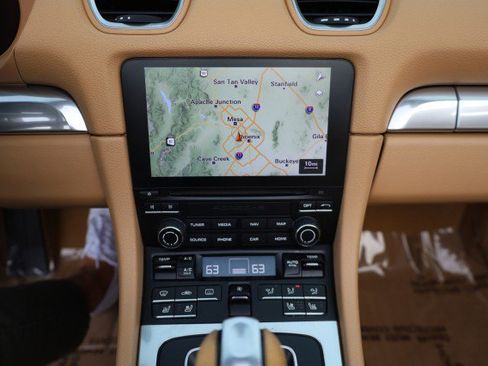 Used 2017 Porsche 718 Boxster RWD image 34