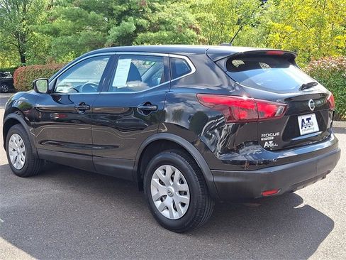 Used 2019 Nissan Rogue Sport S image 4