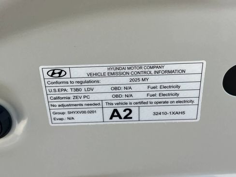 Certified 2025 Hyundai Ioniq 6 SEL RWD image 30