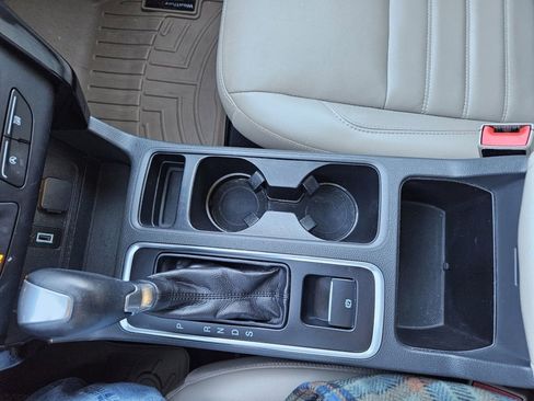 Used 2017 Ford Escape Titanium image 15