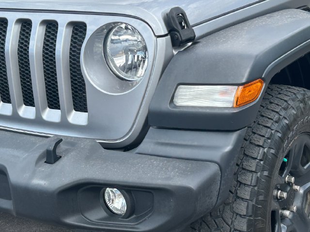 Used 2018 Jeep Wrangler Unlimited Sport AWD/4WD image 6