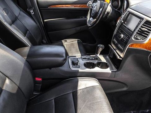 Used 2012 Jeep Grand Cherokee Overland AWD/4WD image 26