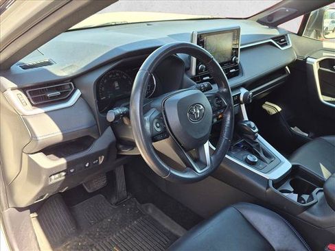 Used 2019 Toyota RAV4 XSE AWD/4WD image 10