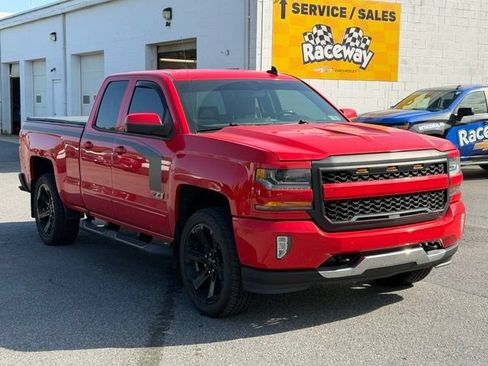 Used 2018 Chevrolet Silverado 1500 LT w/ Rally 2 Edition AWD/4WD image 1