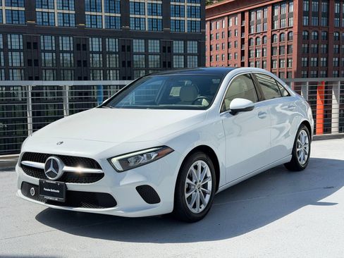 Used 2020 Mercedes-Benz A 220 4MATIC image 1