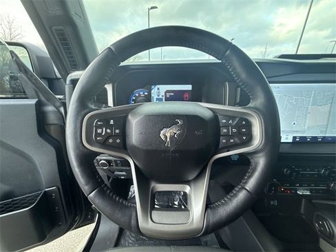 Used 2022 Ford Bronco Outer Banks image 14