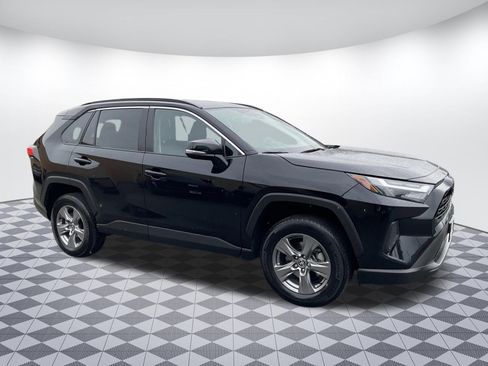 Used 2024 Toyota RAV4 XLE AWD/4WD image 1