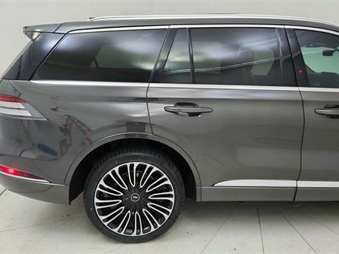 Used 2020 Lincoln Aviator Black Label w/ Dynamic Handling Package image 7