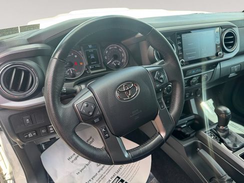 Used 2023 Toyota Tacoma TRD Sport AWD/4WD image 12