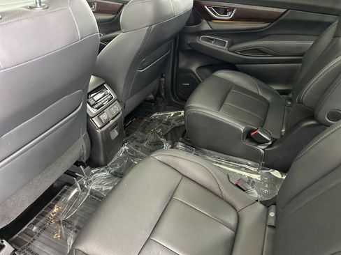 Used 2023 Subaru Ascent Touring AWD/4WD image 11