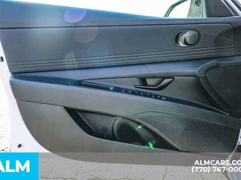 Used 2025 Hyundai Elantra Sport FWD image 44