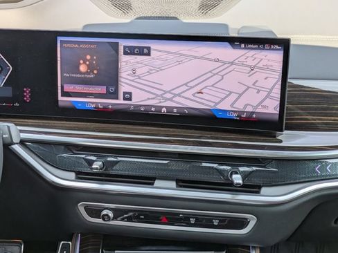 Used 2026 BMW X5 xDrive40i w/ M Sport Package AWD/4WD image 19
