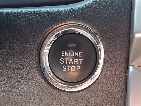 Used 2016 Toyota 4Runner Limited image 24