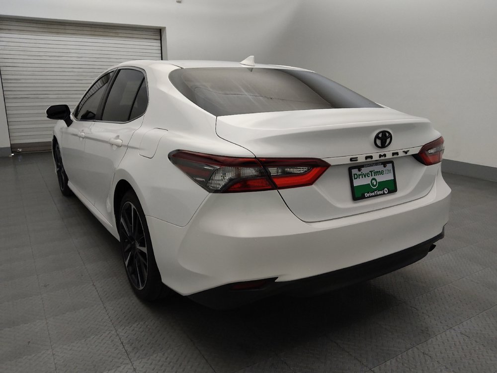 Used 2022 Toyota Camry LE FWD image 5