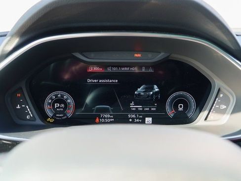 Certified 2025 Audi Q3 2.0T Premium Plus w/ Premium Plus Package image 24