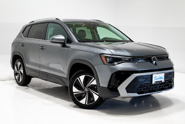 Used 2025 Volkswagen Taos SE AWD/4WD image 6