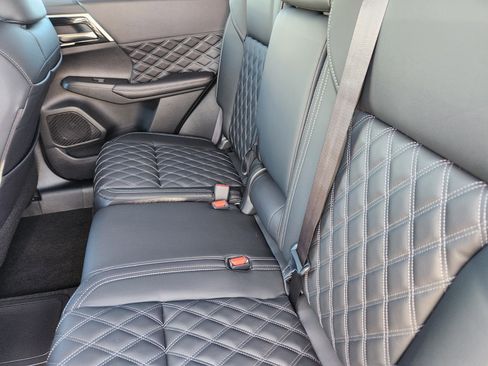 New 2025 Mitsubishi Outlander SEL image 20