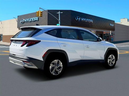 New 2026 Hyundai Tucson Blue SE AWD/4WD image 8