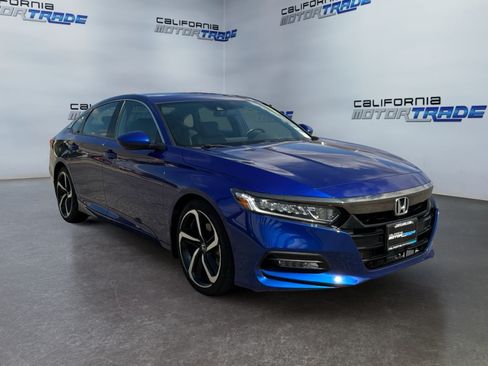 Used 2018 Honda Accord Sport image 3