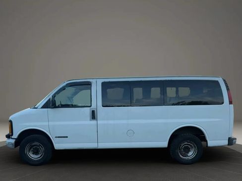 Used 2001 Chevrolet Express 2500 Passenger RWD image 8