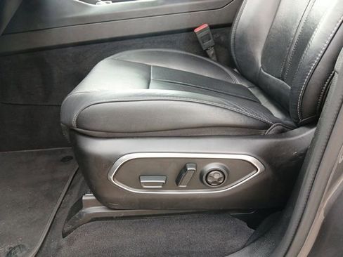 Used 2024 Jeep Wagoneer Series III image 35