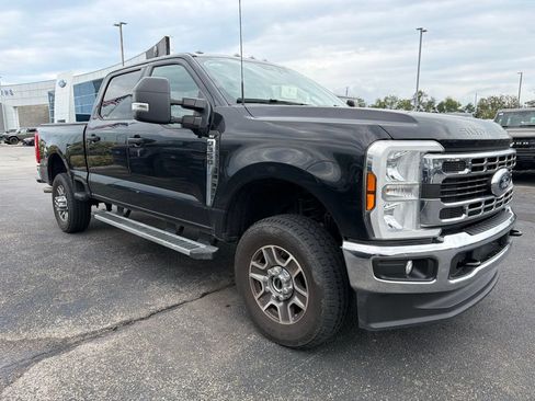 Used 2025 Ford F350 XLT w/ Snow Plow Prep Package AWD/4WD image 2