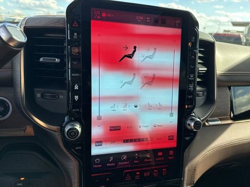 Used 2025 RAM 3500 Longhorn image 28