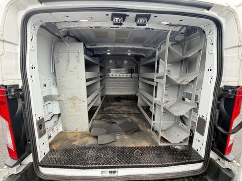 Used 2022 Ford Transit 250 Low Roof AWD image 21
