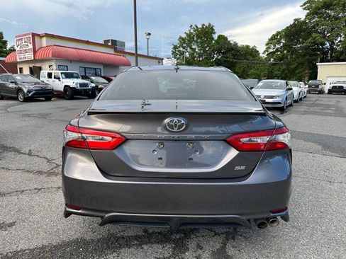 Used 2019 Toyota Camry SE FWD image 6