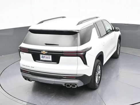 Used 2025 Chevrolet Traverse LT w/ Driver Confidence Package AWD/4WD image 61