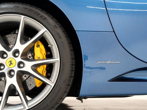Used 2010 Ferrari California image 42