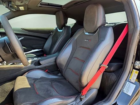 Used 2017 Chevrolet Camaro ZL1 RWD image 16