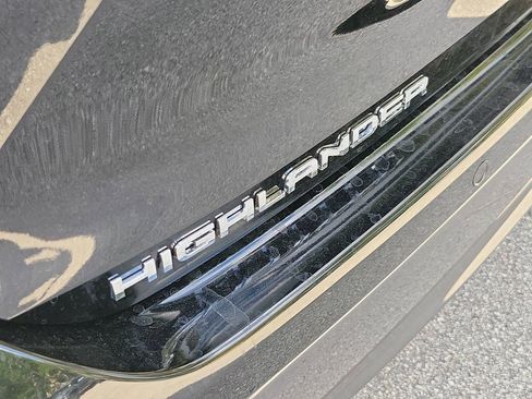 New 2026 Toyota Highlander Limited AWD/4WD image 6