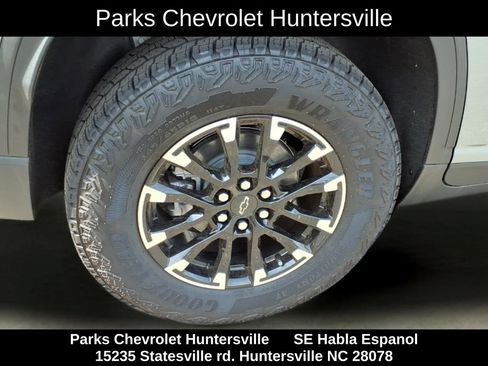 New 2026 Chevrolet Traverse Z71 w/ Enhanced Driving Package AWD/4WD image 36