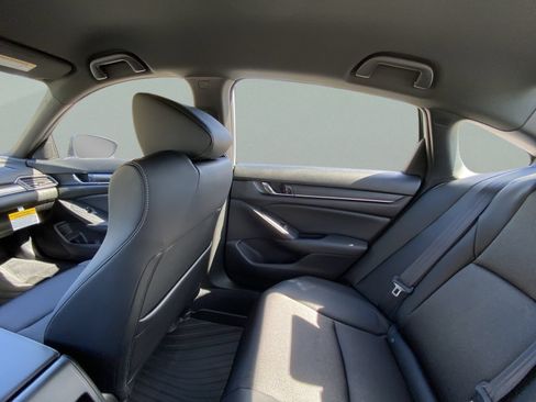 Certified 2022 Honda Accord Sport image 9