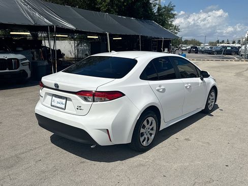 Used 2025 Toyota Corolla LE image 7