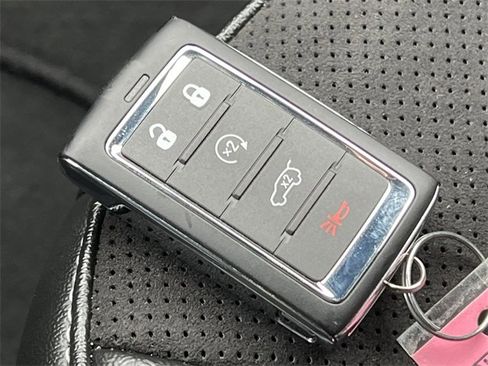 Used 2024 Jeep Grand Cherokee Altitude image 31