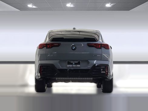 New 2026 BMW X2 xDrive28i w/ M Sport Package AWD/4WD image 10