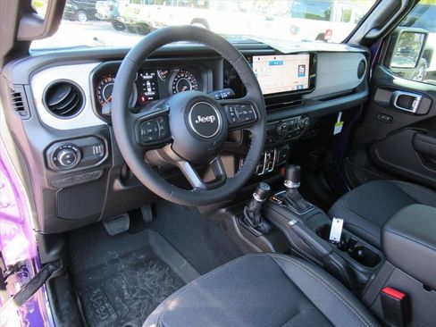 New 2026 Jeep Gladiator Sport image 15