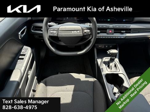 New 2026 Kia K4 FWD image 22